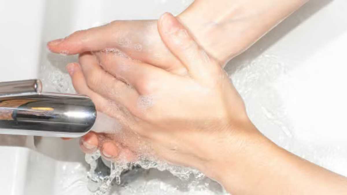 Wash your hands cold or hot? A variation is clearly better