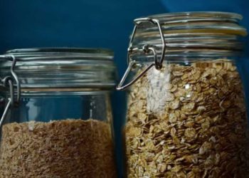 Is it healthy to eat oatmeal every day?